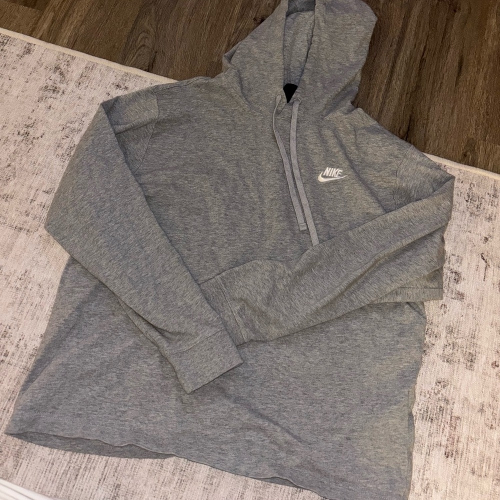 nike sweatshirt